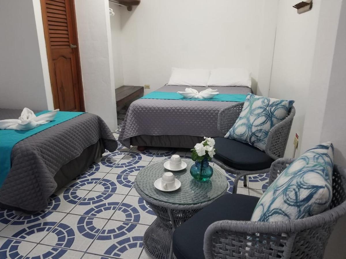 Hostal Gardner Galapagos Puerto Ayora  Εξωτερικό φωτογραφία